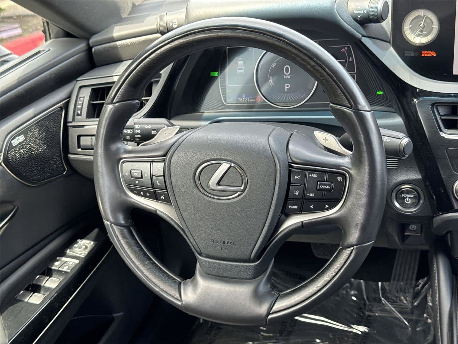 Used 2025 Lexus ES 300h w/ Accessory Package (Z1) FWD image 16