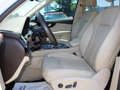 Used 2017 Audi Q7 3.0T Premium Plus AWD/4WD image 12