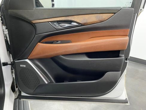 Used 2016 Cadillac Escalade Premium image 45