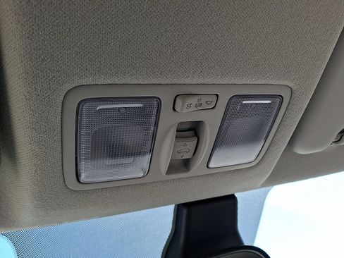 Used 2024 Hyundai Venue SEL FWD image 26