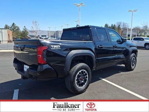 Certified 2024 Toyota Tacoma TRD Off-Road AWD/4WD image 6