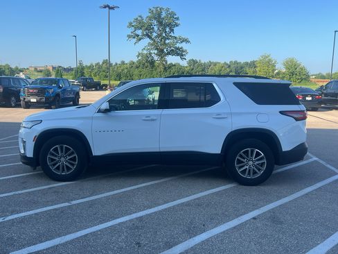 Used 2023 Chevrolet Traverse LT w/ LPO, Floor Liner Package AWD/4WD image 2