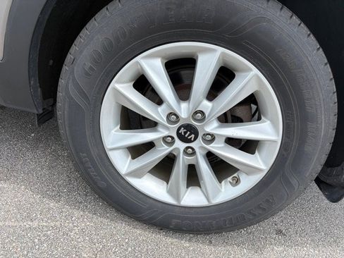 Used 2019 Kia Sorento 2.4L image 9