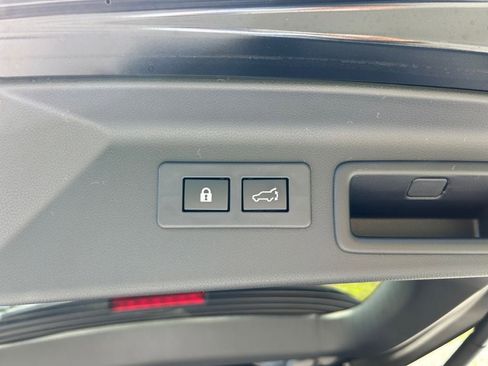 New 2025 Subaru Forester Limited image 27