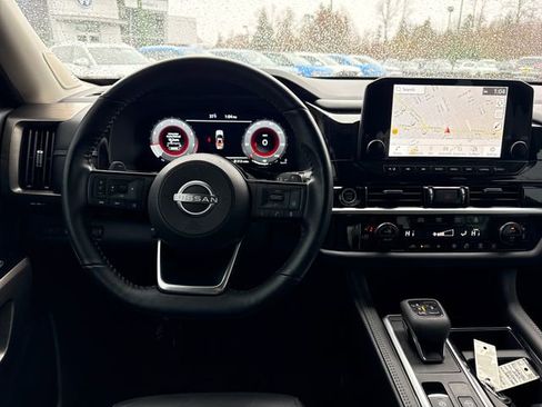 Used 2024 Nissan Pathfinder Platinum w/ Lighting Package (N93) image 51