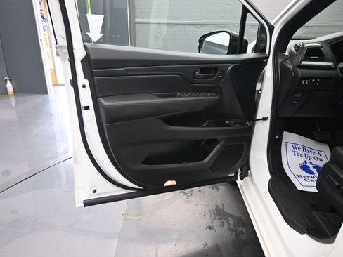 Used 2023 Honda Odyssey Sport image 12