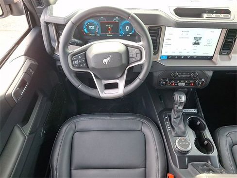 New 2025 Ford Bronco Outer Banks image 7