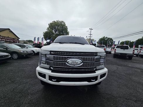 Used 2019 Ford F250 Platinum w/ Platinum Ultimate Package AWD/4WD image 8
