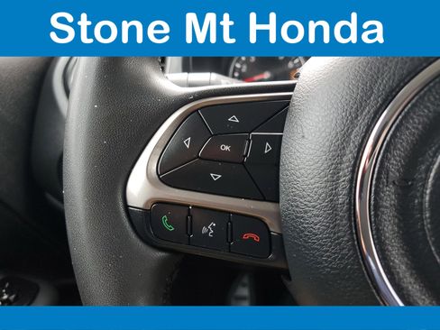 Used 2022 Jeep Renegade Latitude image 24