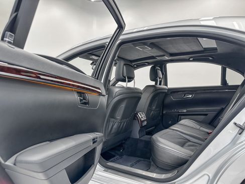 Used 2009 Mercedes-Benz S 63 AMG image 25