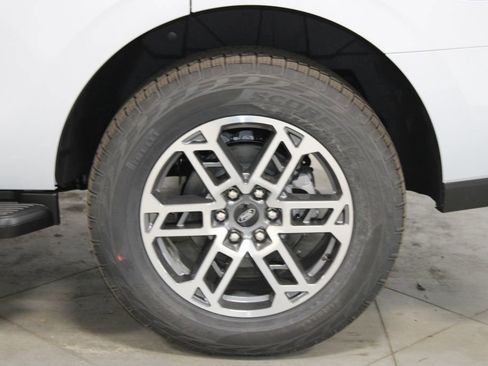 New 2026 Ford Expedition Active image 18