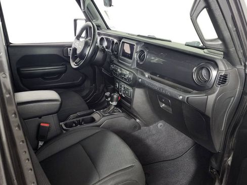 Used 2021 Jeep Wrangler Unlimited Sport image 30