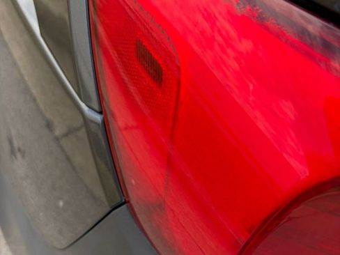 Used 2017 Kia Sedona LX w/ LX Essentials Premium Package image 21