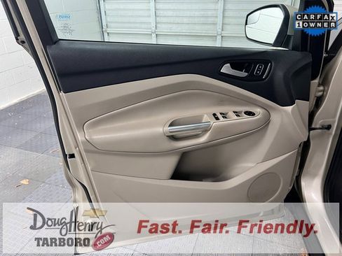 Used 2017 Ford Escape SE image 28