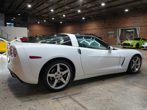 Used 2008 Chevrolet Corvette Coupe w/ Preferred Equipment Group RWD image 16