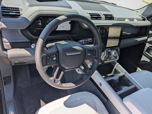 Used 2026 Land Rover Defender 110 X AWD/4WD image 9