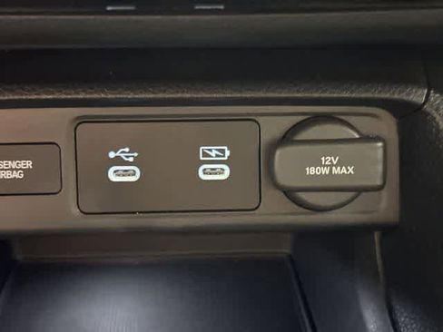 Used 2025 Honda Civic Sport image 25