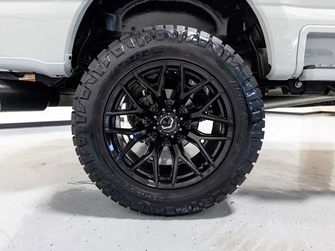 Used 2025 Ford F250 Platinum AWD/4WD image 29