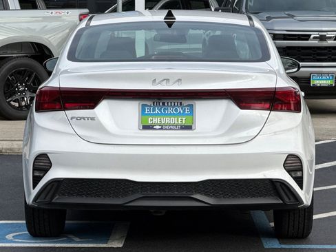 Used 2023 Kia Forte LXS image 4