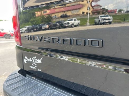 Used 2020 Chevrolet Silverado 1500 LT Trail Boss AWD/4WD image 16