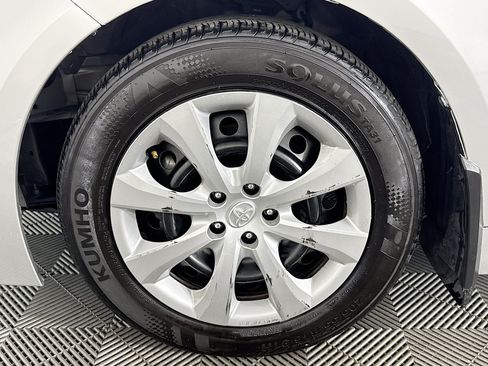 Used 2024 Toyota Corolla LE FWD image 35