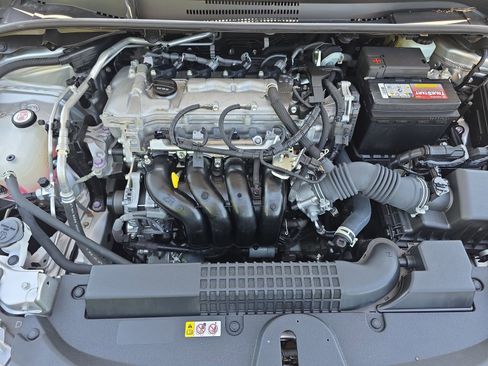 Used 2022 Toyota Corolla LE w/ LE Convenience Package FWD image 28