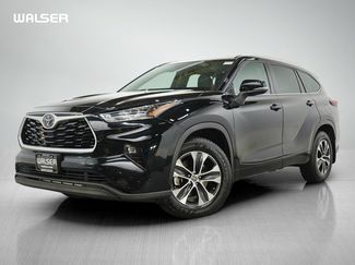 Used 2020 Toyota Highlander XLE w/ Protection Package #3 AWD/4WD video 1
