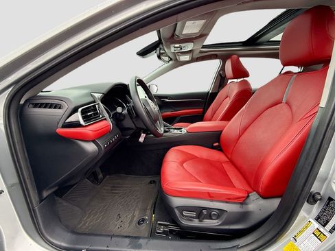 Used 2023 Toyota Camry XSE image 22