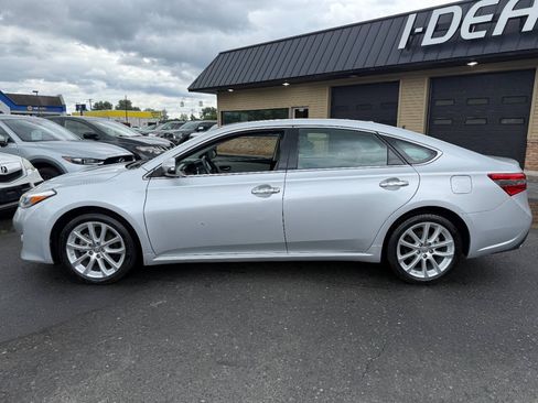 Used 2013 Toyota Avalon XLE Touring FWD image 8