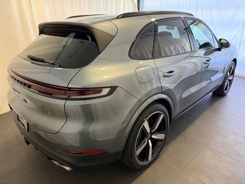 New 2026 Porsche Cayenne S AWD/4WD image 9