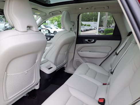 Used 2024 Volvo XC60 B5 Plus w/ Protection Package Premier image 7