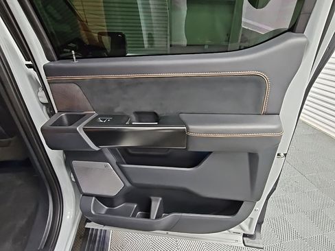 Used 2023 Ford F150 Platinum image 38