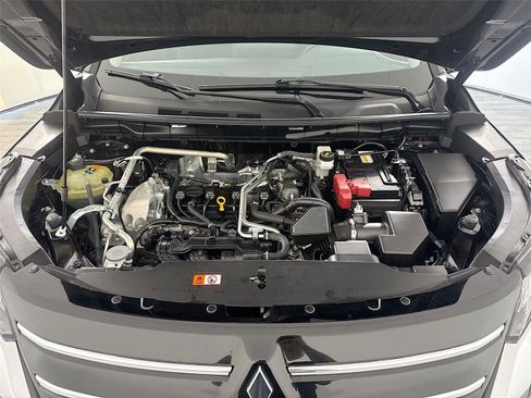 Used 2025 Mitsubishi Outlander SE FWD image 29