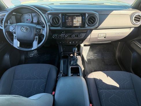 Certified 2019 Toyota Tacoma TRD Off-Road image 10