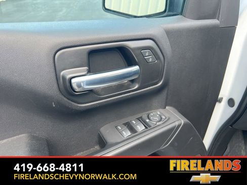 Used 2025 Chevrolet Silverado 1500 Custom Trail Boss w/ Turbomax Blackout Package image 22