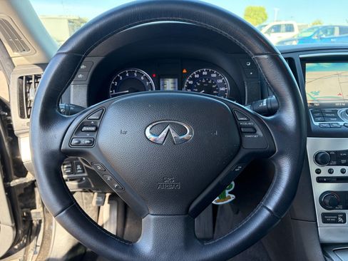 Used 2014 INFINITI Q60 Convertible w/ Premium Package RWD image 15