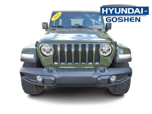 Used 2021 Jeep Wrangler Unlimited Sahara image 2