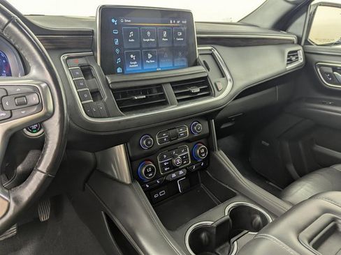Used 2022 Chevrolet Suburban LT image 14