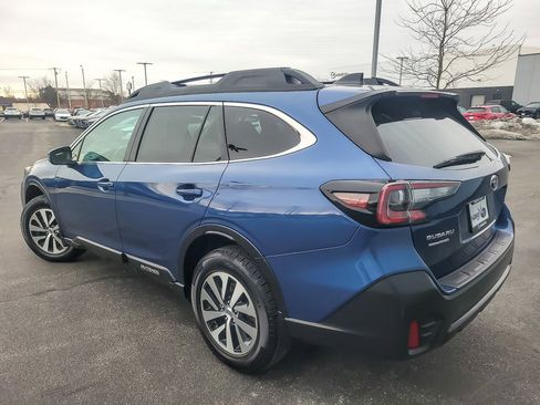 Certified 2020 Subaru Outback Premium image 6