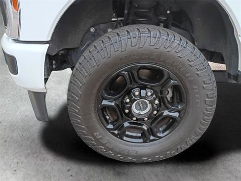 Used 2023 Ford F250 XLT w/ XLT Premium Package AWD/4WD image 22