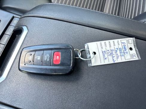 Used 2022 Toyota Highlander XSE AWD/4WD image 17