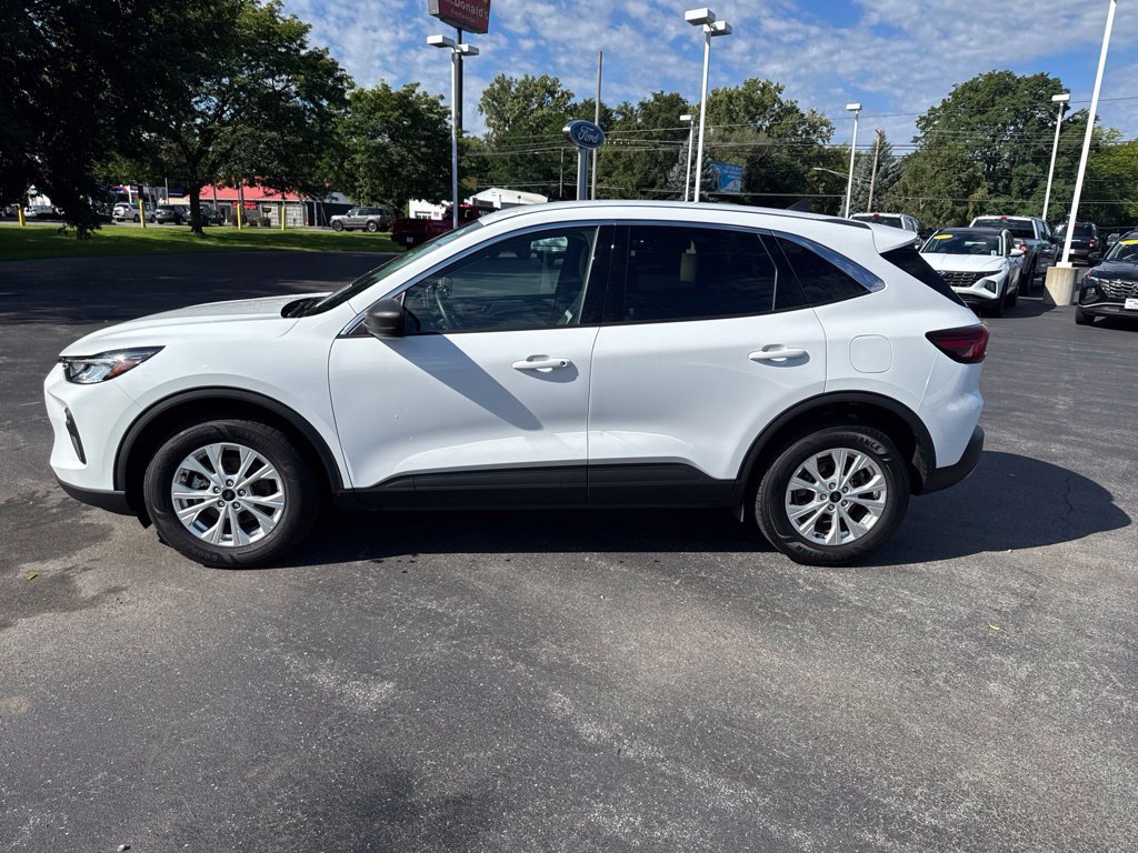 Used 2023 Ford Escape Active AWD/4WD image 4