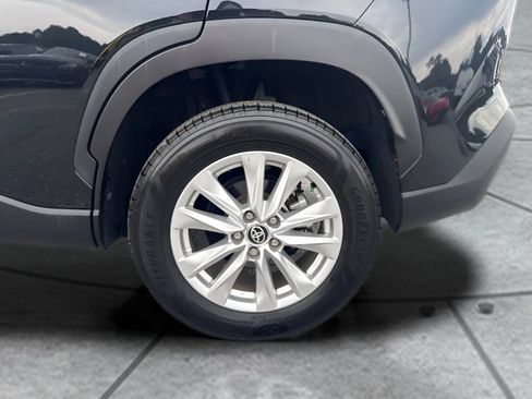 Used 2023 Toyota Corolla Cross LE FWD image 28