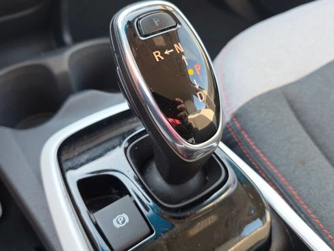 Used 2020 Chevrolet Bolt LT FWD image 34