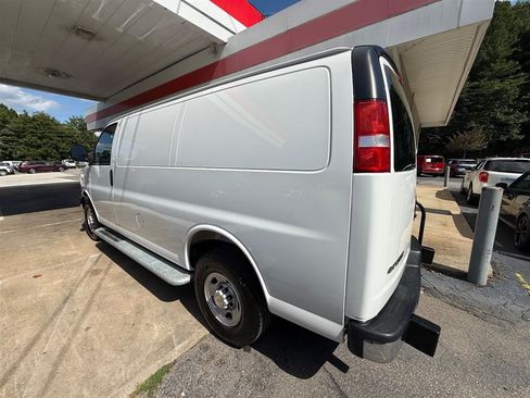 Used 2025 Chevrolet Express 2500 w/ Driver Convenience Package RWD image 10