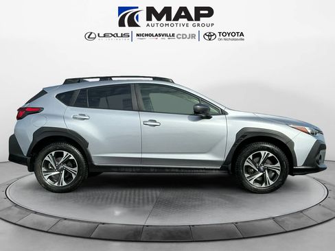 Used 2024 Subaru Crosstrek 2.0i Premium image 6