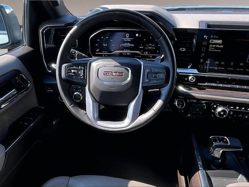 Used 2023 GMC Sierra 1500 SLT image 9