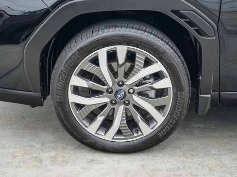 Certified 2025 Subaru Forester Touring AWD/4WD image 11