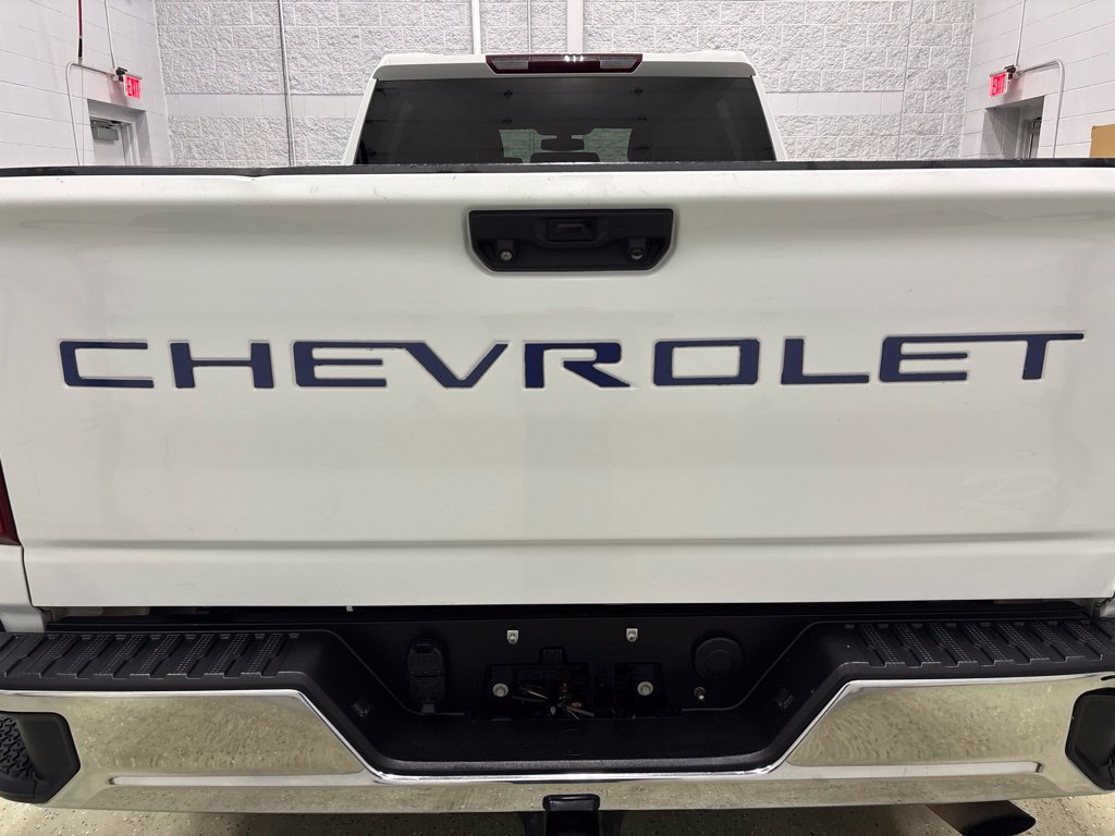 Used 2021 Chevrolet Silverado 2500 LTZ AWD/4WD image 4