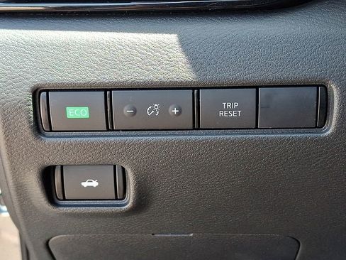 Used 2023 Nissan Sentra SV w/ All-Weather Package FWD image 23